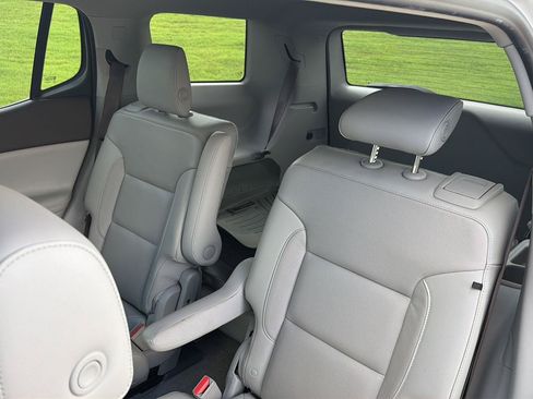 Used 2019 GMC Acadia SLT FWD image 33