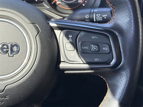 Used 2024 Jeep Gladiator Mojave image 25