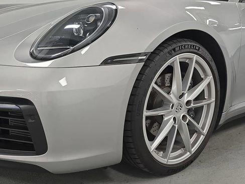 Certified 2022 Porsche 911 Carrera image 11