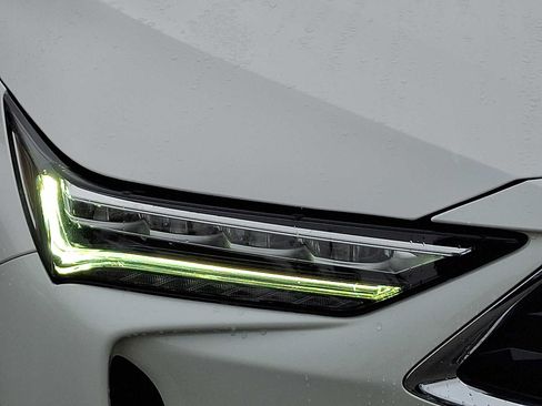 Certified 2023 Acura MDX SH-AWD w/ Technology Package image 9