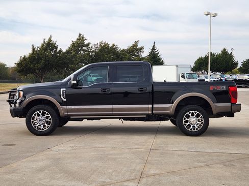 Used 2020 Ford F250 King Ranch w/ FX4 Off-Road Package image 4