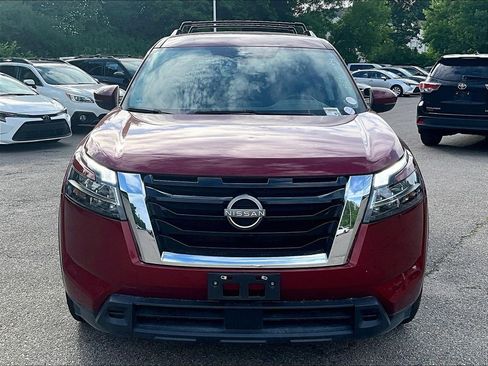 Used 2022 Nissan Pathfinder SV w/ Cargo Package AWD/4WD image 2
