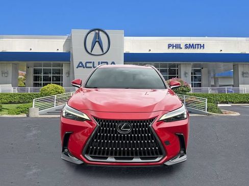 Used 2024 Lexus NX 250 FWD image 2