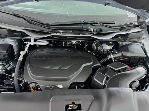 Certified 2026 Honda Odyssey EX-L image 9