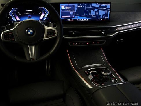 Certified 2025 BMW X7 xDrive40i w/ M Sport Package AWD/4WD image 17