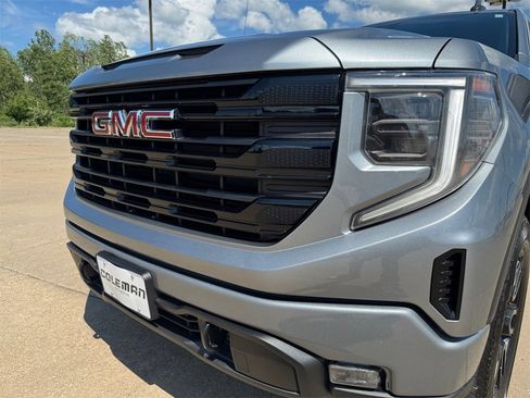 Used 2023 GMC Sierra 1500 Elevation image 18