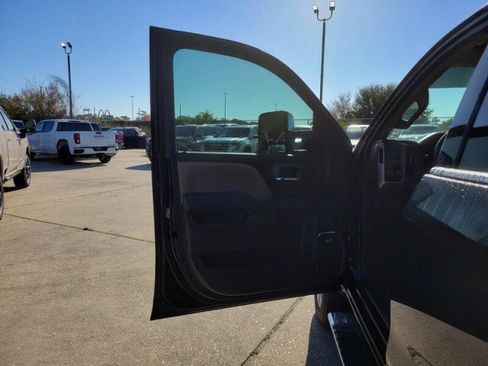 Used 2019 GMC Sierra 2500 Denali w/ Duramax Plus Package image 9