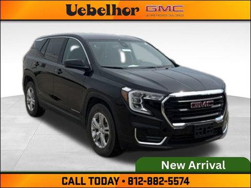Used 2024 GMC Terrain SLE AWD/4WD image 3