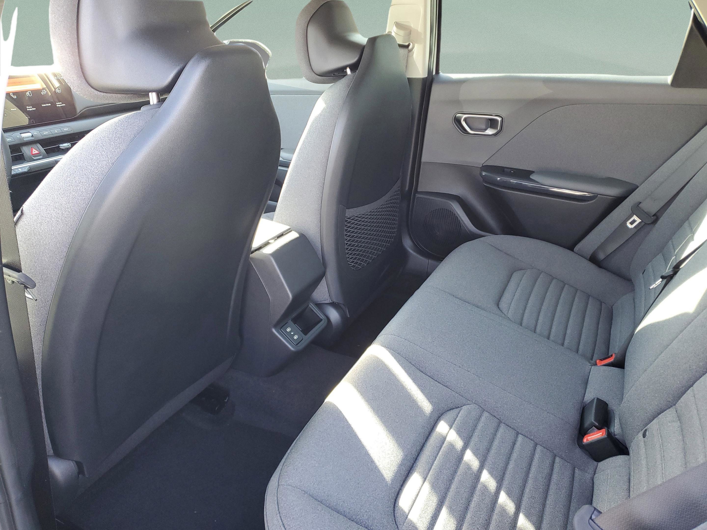 Certified 2025 Kia K4 EX FWD image 30
