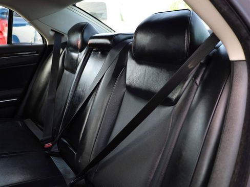 Used 2016 Chrysler 300 C RWD image 15