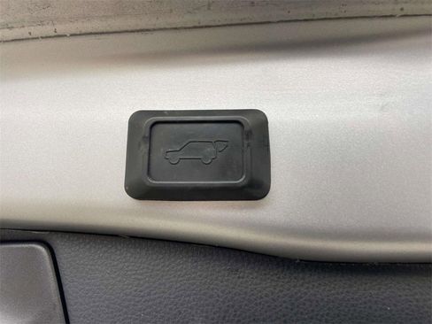 Used 2021 Toyota RAV4 XSE image 10