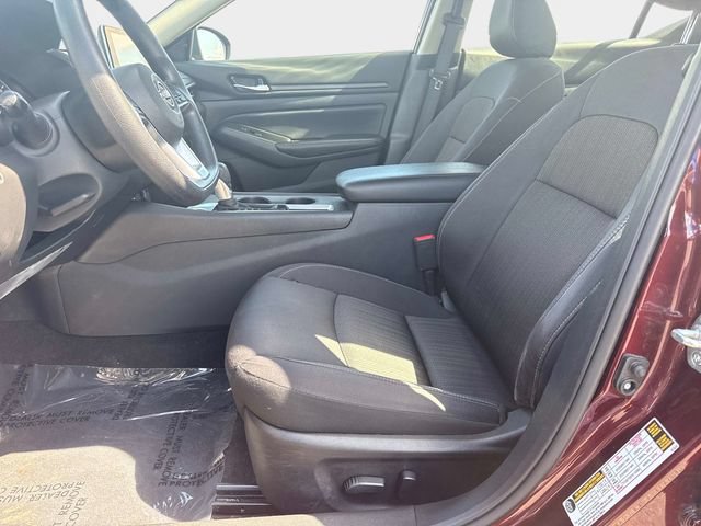 Used 2025 Nissan Altima 2.5 SV FWD image 16