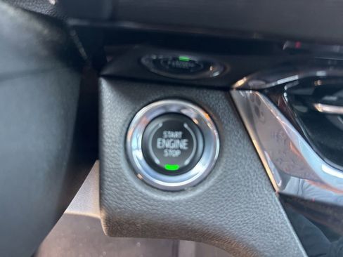 Used 2025 Buick Envista Sport Touring image 13