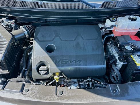 Used 2023 Chevrolet Traverse LS w/ Safety Package FWD image 29