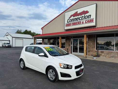 Used 2012 Chevrolet Sonic LT FWD image 1