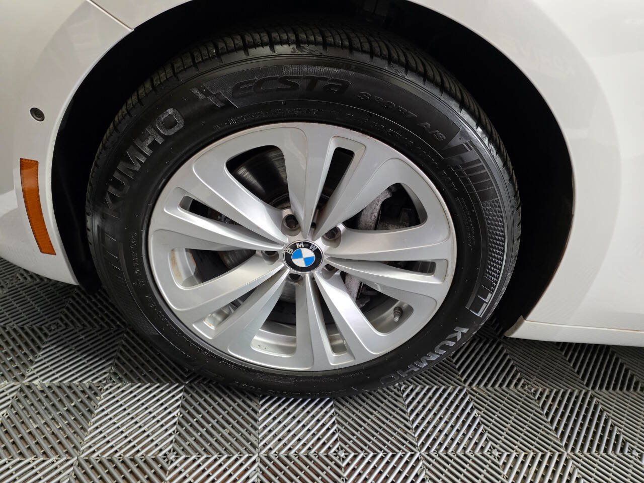 Used 2011 BMW 535i Gran Turismo RWD image 34