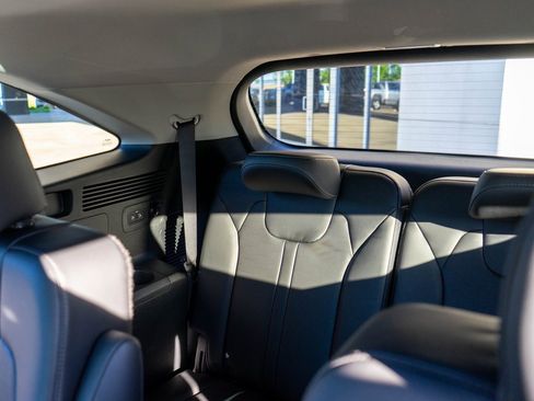 New 2025 Kia Sorento X-Line EX image 13