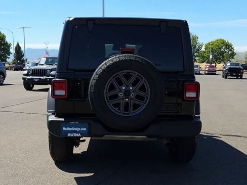 Used 2025 Jeep Wrangler Unlimited Sport AWD/4WD image 7