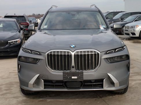 Used 2023 BMW X7 xDrive40i w/ Premium Package image 2
