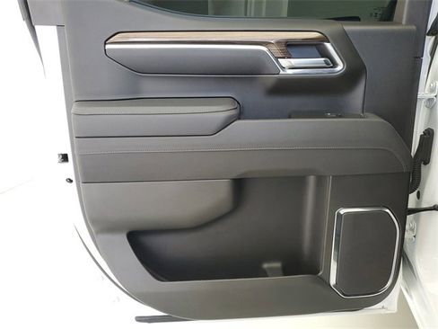 Used 2025 Chevrolet Silverado 1500 LT Trail Boss image 13