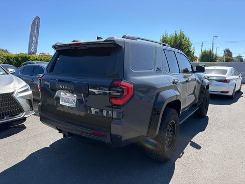 Used 2025 Toyota 4Runner TRD Off-Road Premium AWD/4WD image 5