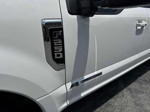 Used 2018 Ford F250 Lariat w/ Lariat Ultimate Package AWD/4WD image 21