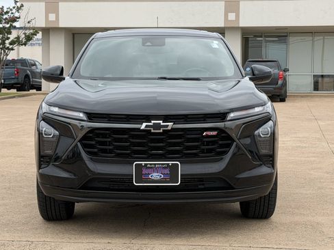Used 2024 Chevrolet Trax RS w/ Sunroof Package FWD image 9