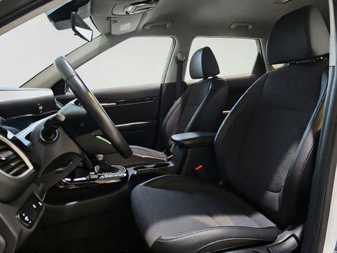 Certified 2024 Kia Seltos S FWD image 12
