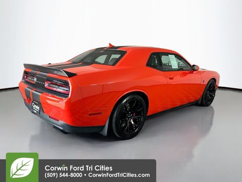 Used 2016 Dodge Challenger SRT Hellcat RWD image 16