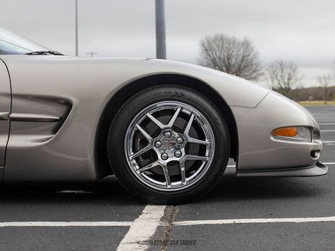 Used 1999 Chevrolet Corvette Convertible w/ Memory Pkg image 11