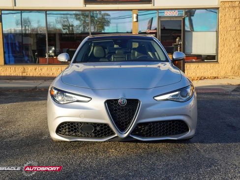 Used 2019 Alfa Romeo Giulia Ti Sport w/ Quick Order Package 22S Sport image 2