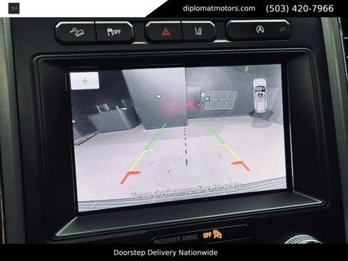 Used 2020 Ford Expedition XLT w/ Equipment Group 202A AWD/4WD image 44