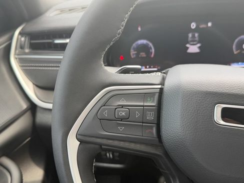 New 2026 Jeep Grand Cherokee L 2WD image 17