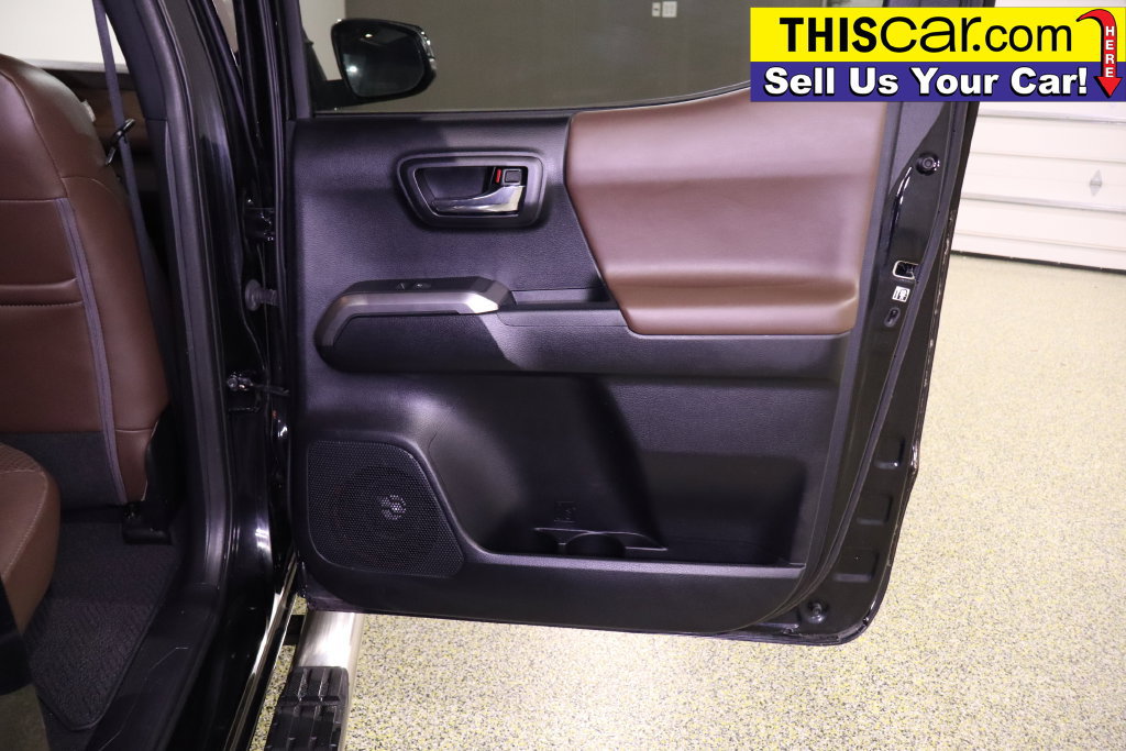 Used 2016 Toyota Tacoma Limited w/ Towing Package AWD/4WD image 37