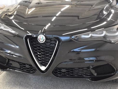 Used 2024 Alfa Romeo Stelvio Ti w/ Performance Driving Package AWD/4WD image 14