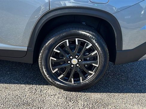 New 2026 Chevrolet Traverse LT w/ Sun and Wheel Package image 9