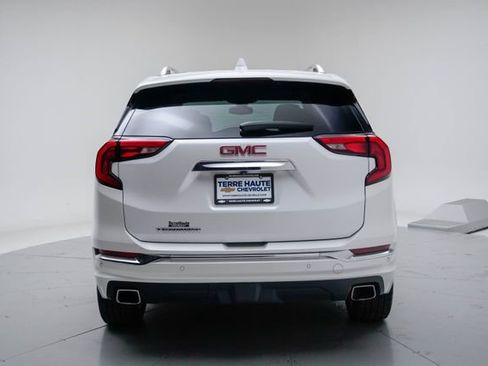 Used 2020 GMC Terrain Denali w/ Denali Premium Package FWD image 5