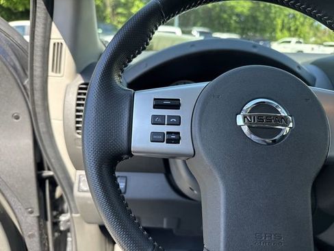 Used 2020 Nissan Frontier PRO-4X w/ Pro-4x Utility Package AWD/4WD image 17