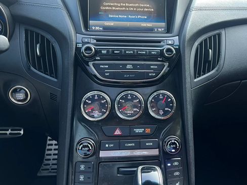 Used 2016 Hyundai Genesis Coupe 3.8 RWD image 15