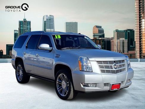 Used 2013 Cadillac Escalade Premium image 8
