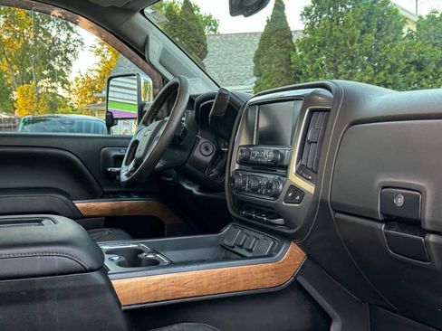 Used 2018 Chevrolet Silverado 3500 LTZ w/ Snow Plow Prep Package AWD/4WD image 15