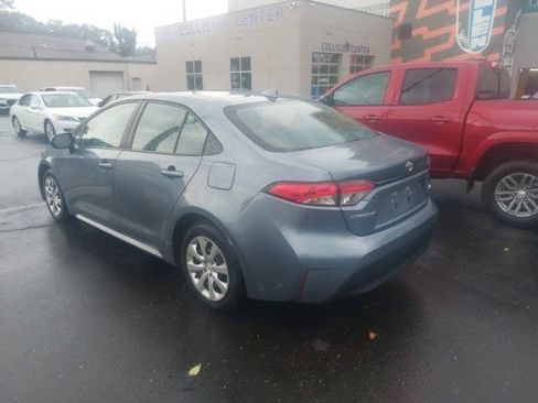 Used 2025 Toyota Corolla LE FWD image 3