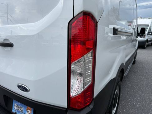 Used 2022 Ford Transit 250 148 High Roof RWD image 39