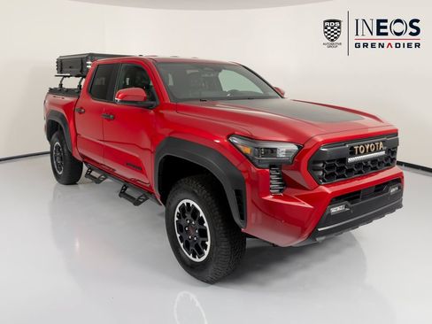 Used 2024 Toyota Tacoma TRD Off-Road w/ TRD Off Road Upgrade Package AWD/4WD image 7