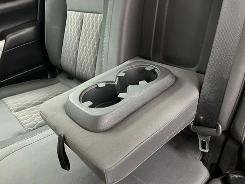 Used 2024 Nissan Titan SV RWD image 23