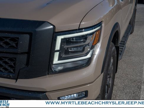 Used 2023 Nissan Titan PRO-4X w/ Pro-4x Convenience Package image 10