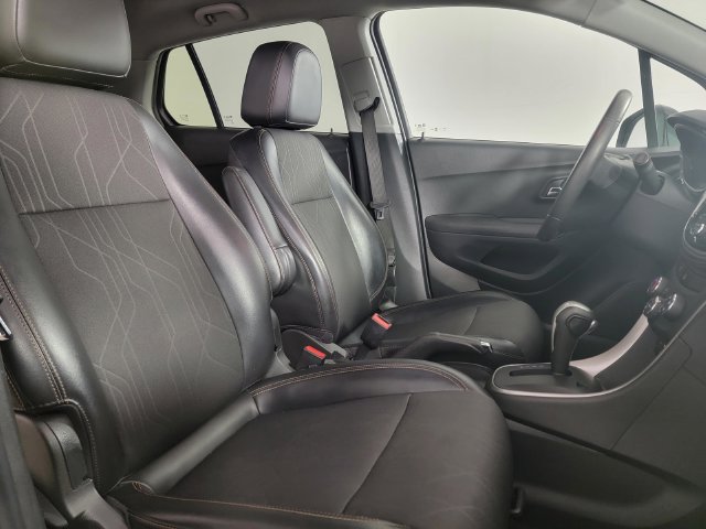 Used 2017 Chevrolet Trax LT w/ LT Convenience Package FWD image 18