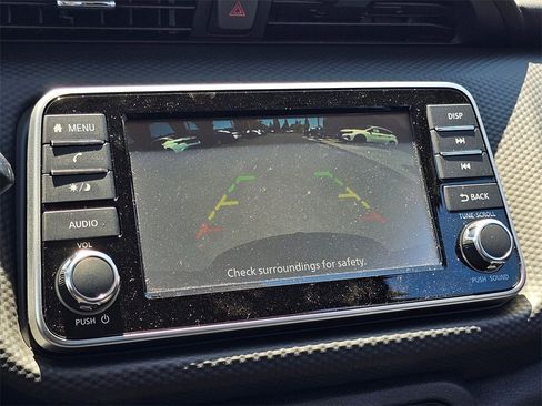 New 2025 Nissan Kicks Play S image 9