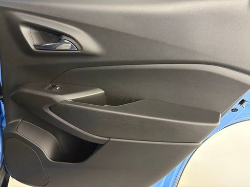 Used 2024 Chevrolet Trax RS image 38