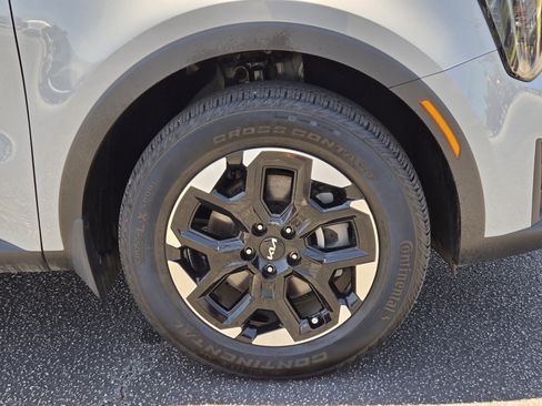 Used 2025 Kia Sorento S w/ Panoramic Sunroof Package AWD/4WD image 5